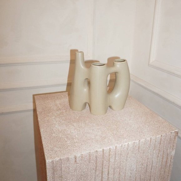 The Mette Vase - Picture 1 of 5